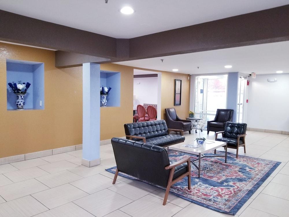 Travelodge By Wyndham Fort Wayne North Экстерьер фото