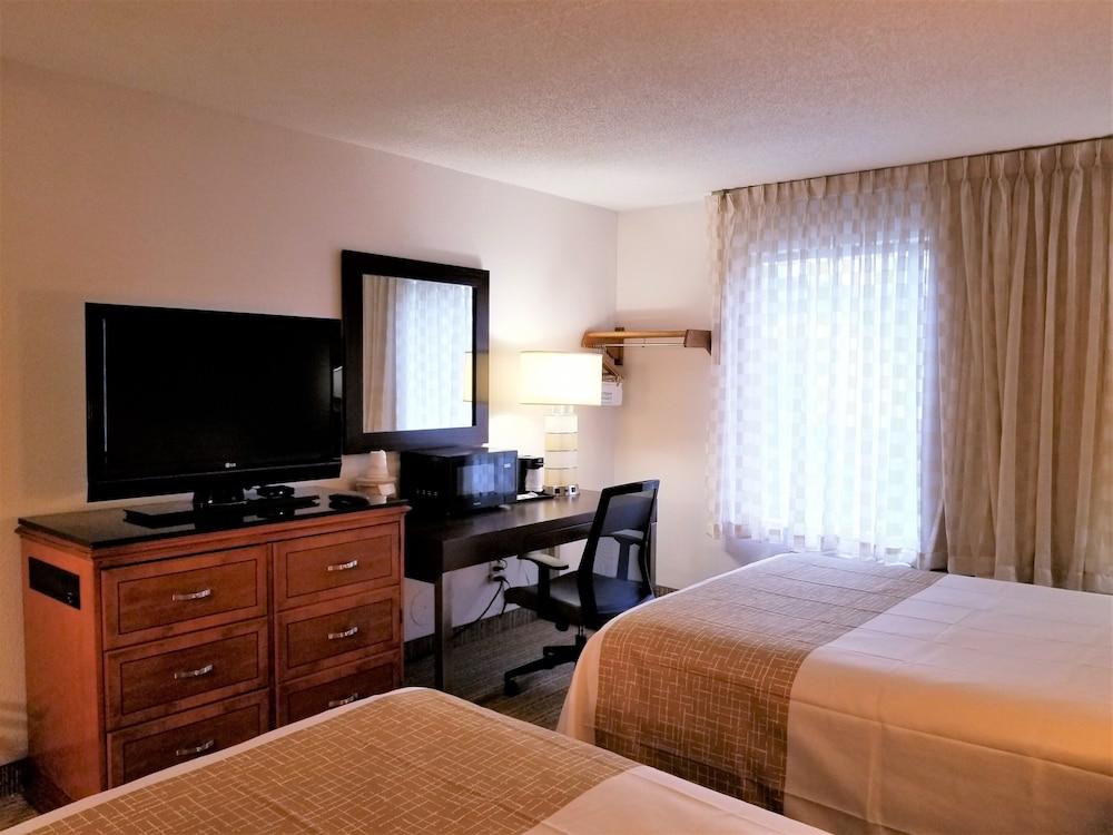 Travelodge By Wyndham Fort Wayne North Экстерьер фото