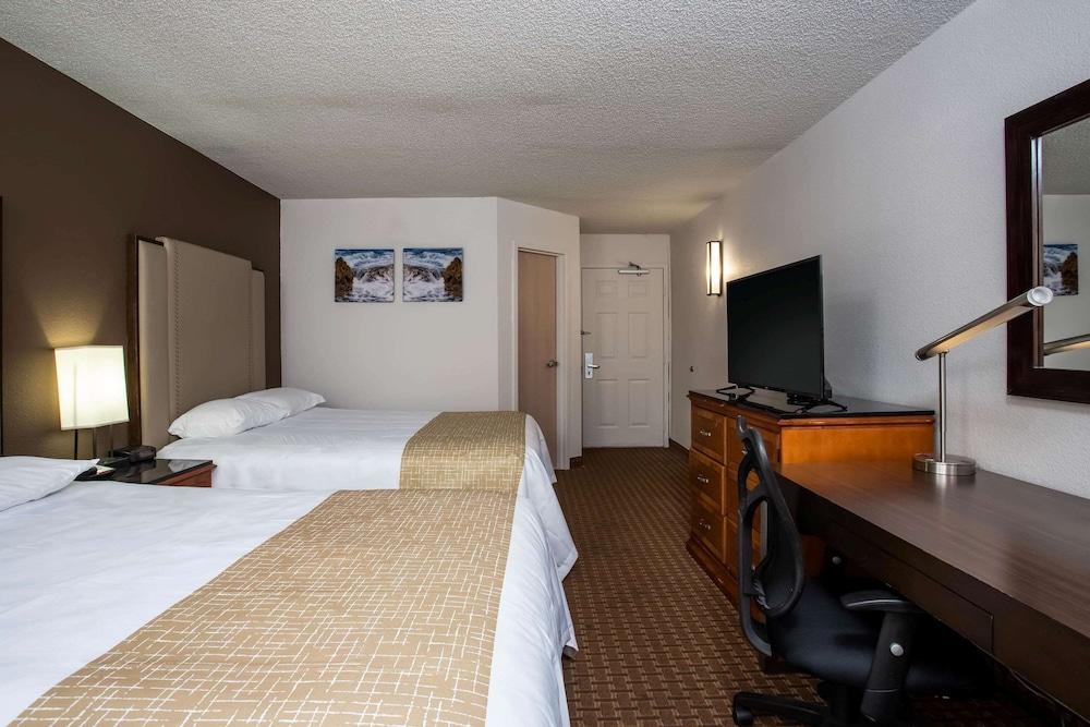 Travelodge By Wyndham Fort Wayne North Экстерьер фото